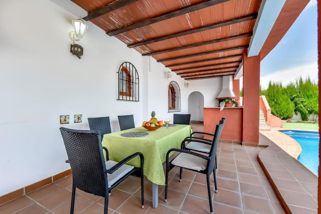 Villas Guzman - Mouna Calpe Eksteriør billede