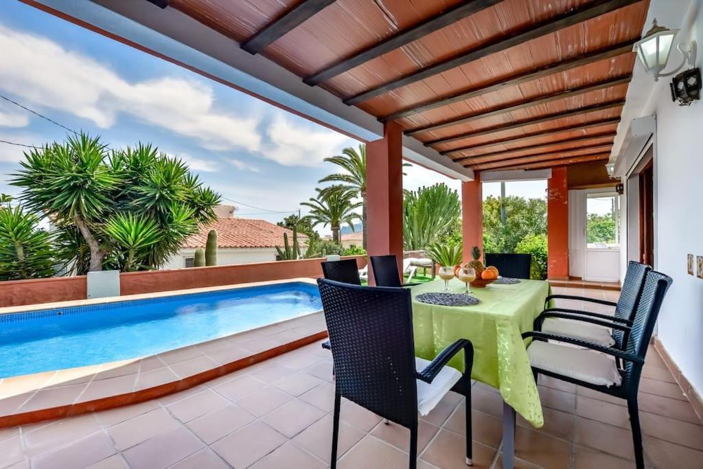 Villas Guzman - Mouna Calpe Eksteriør billede