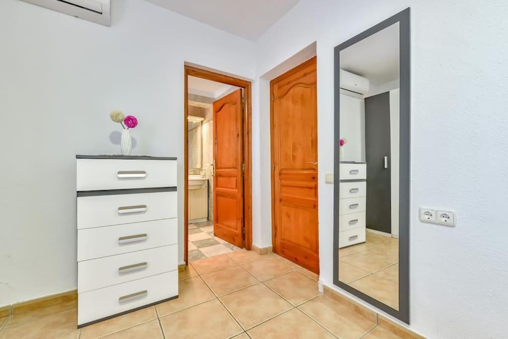 Villas Guzman - Mouna Calpe Eksteriør billede