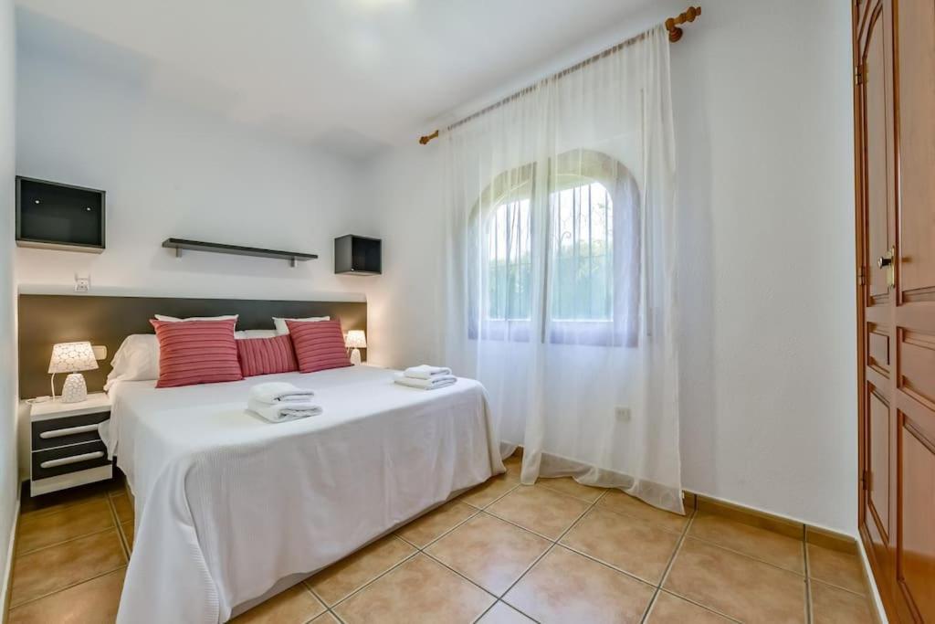 Villas Guzman - Mouna Calpe Eksteriør billede